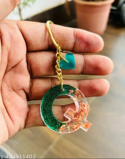resin key chain “q” letter