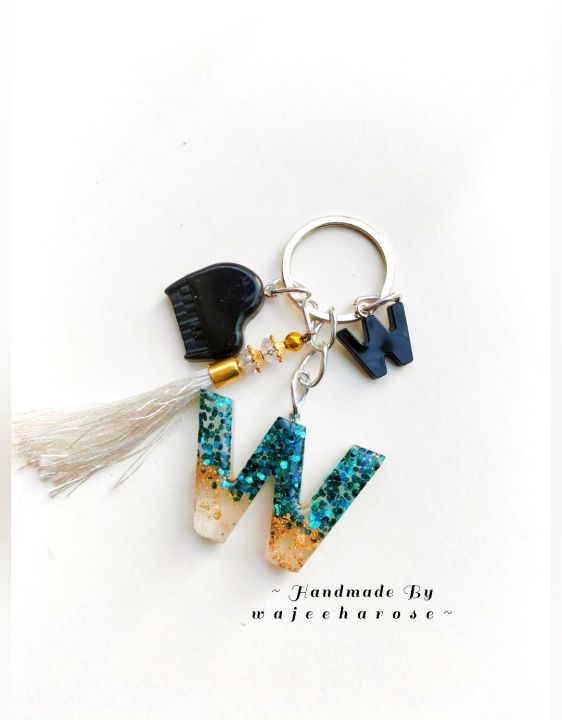 resin key chain “w” letter