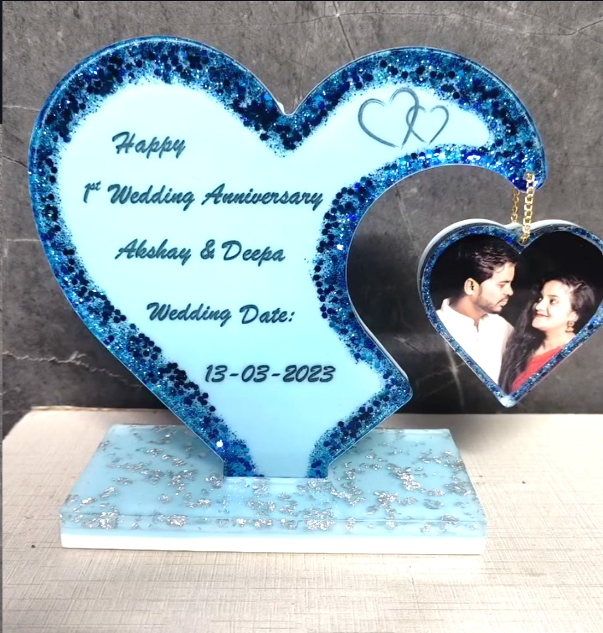 hanging heart anniversary resin frame