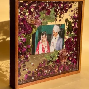 VINTAGE BLOSSOM PRESERVATION FRAME