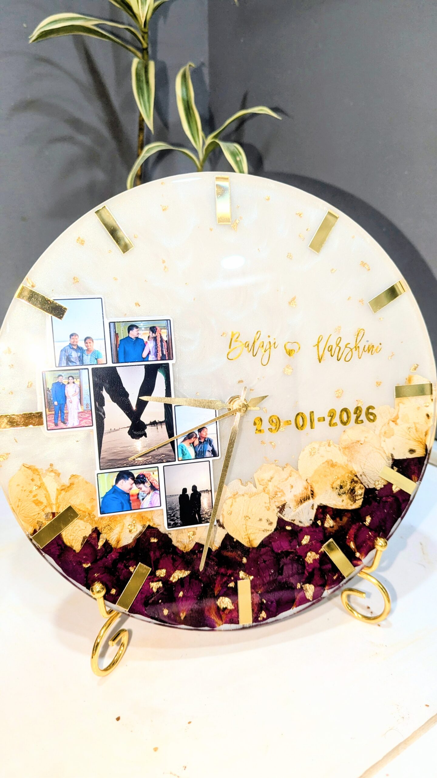 garlands preservation clock